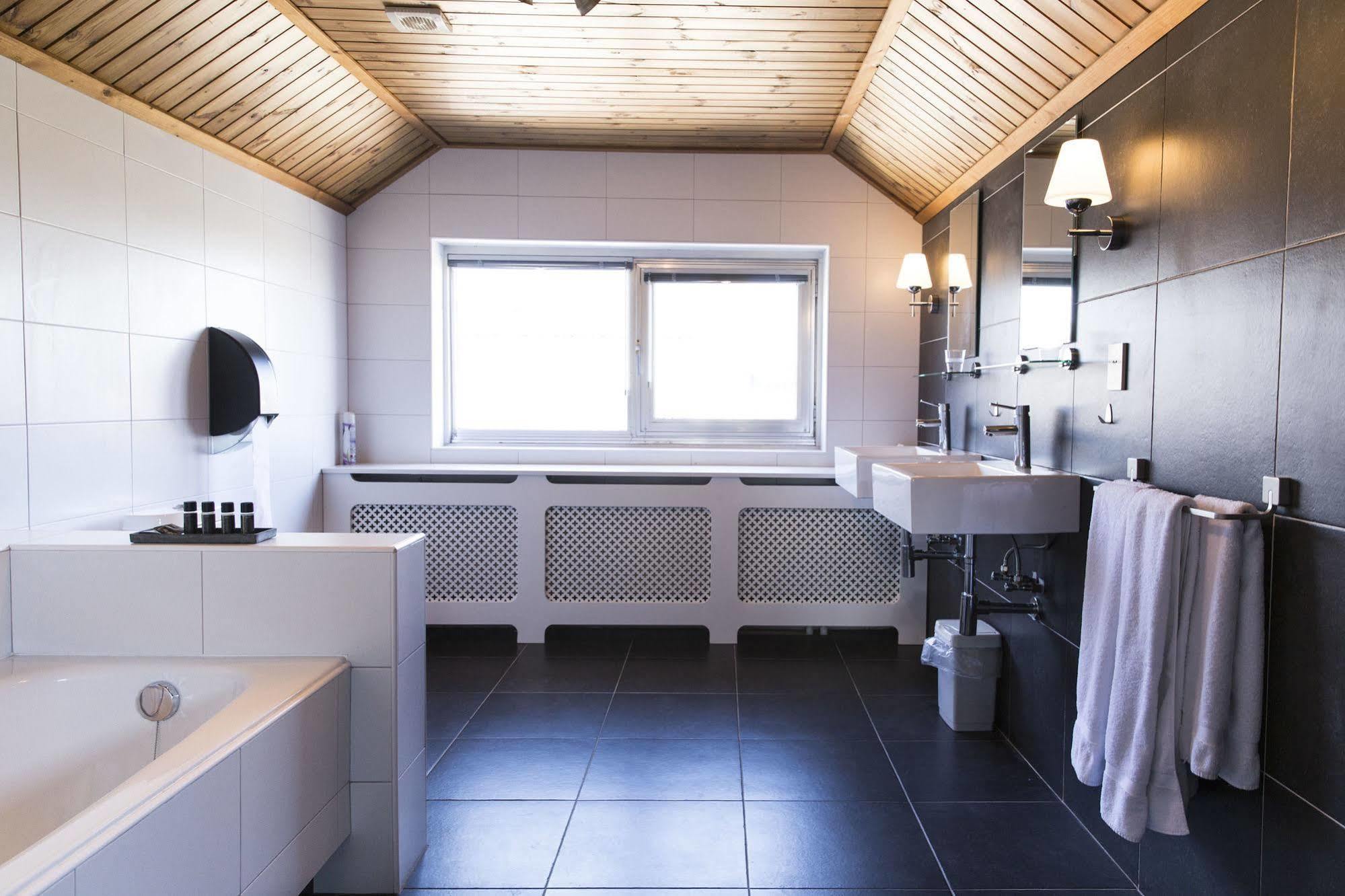 Hotel Brasserie Den Engel Baarle-Nassau Kültér fotó